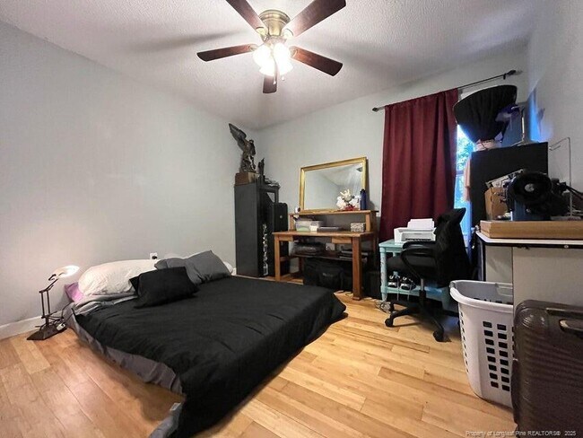 Building Photo - 627 Dowfield Dr