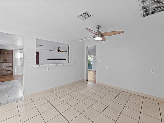 Dining room - 1920 Verano St