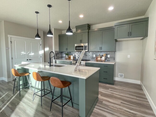 Building Photo - 6273 S Binky Ave