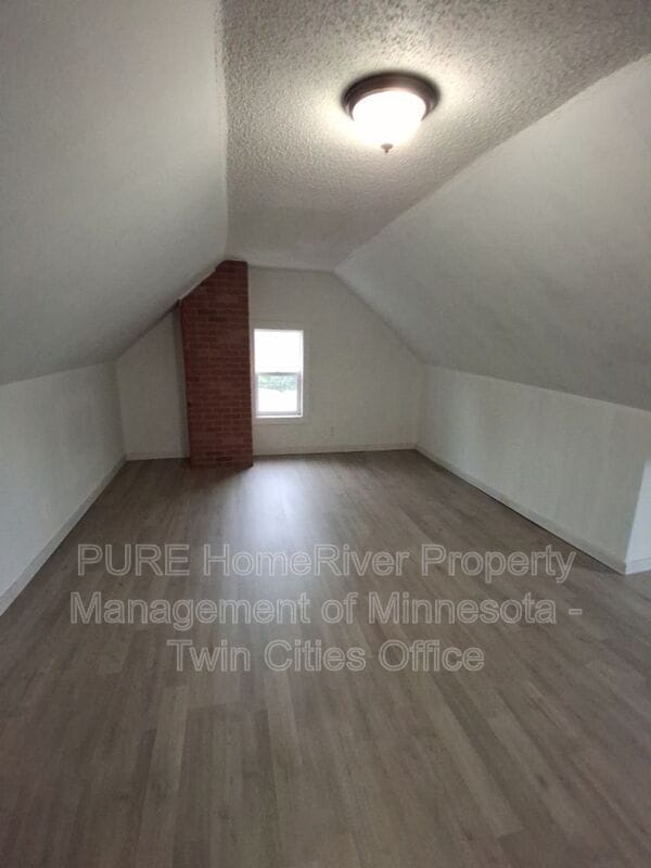 Building Photo - 1972 Minnehaha Ave E