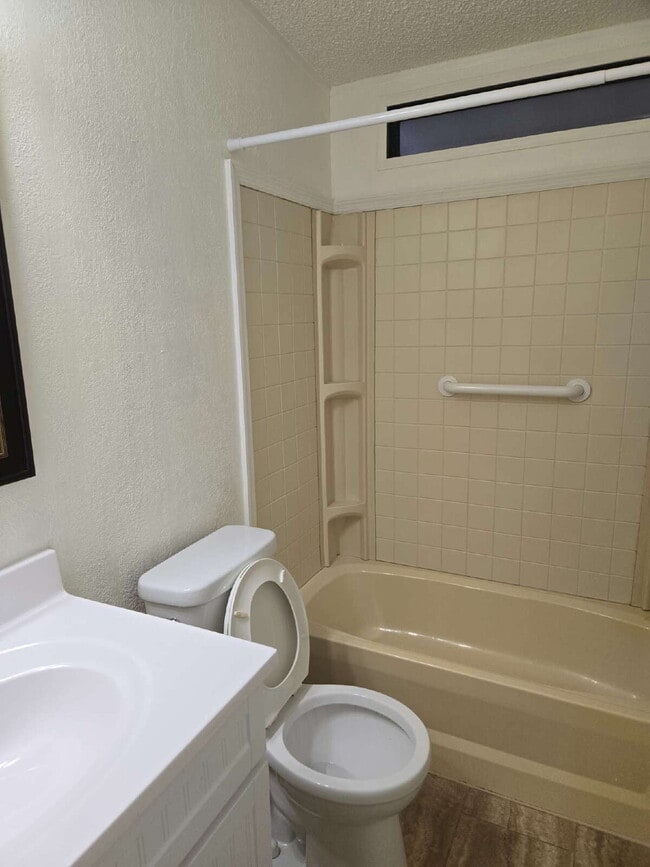 Building Photo - "Charming 3-Bed, 2-Bath Mobile Home Retrea...