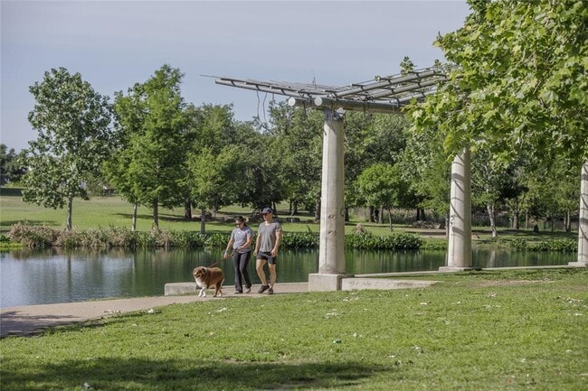 Building Photo - 1701 Simond Ave Ave