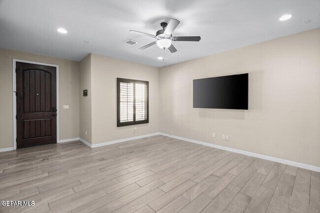 Building Photo - 12931 Terrington Ave