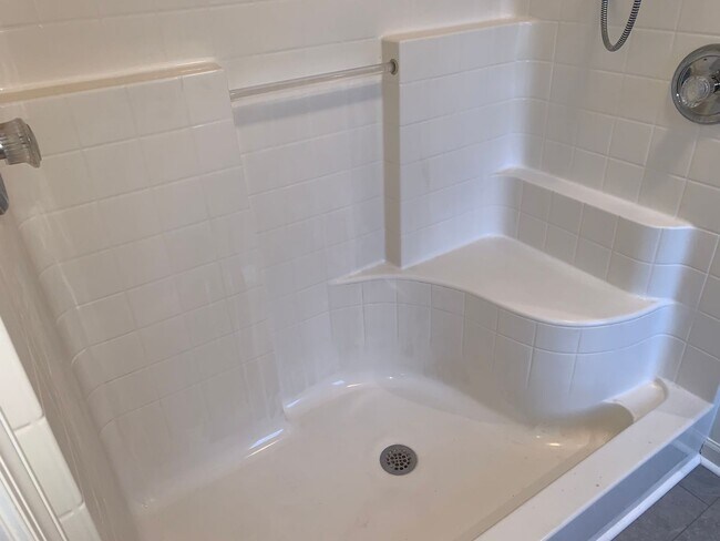 Building Photo - Don't Miss Out On This New Cumberland Town-Home For Rent, 3 Stories/3 Bedrooms/2.5 Bathroom In We...