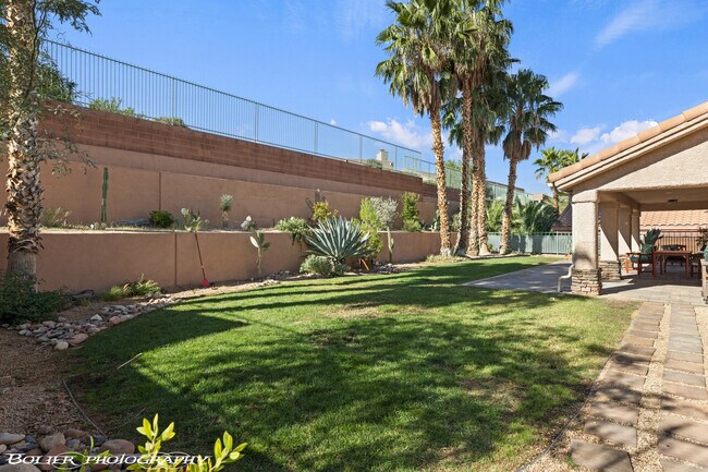 Building Photo - 887 Ironwood Dr