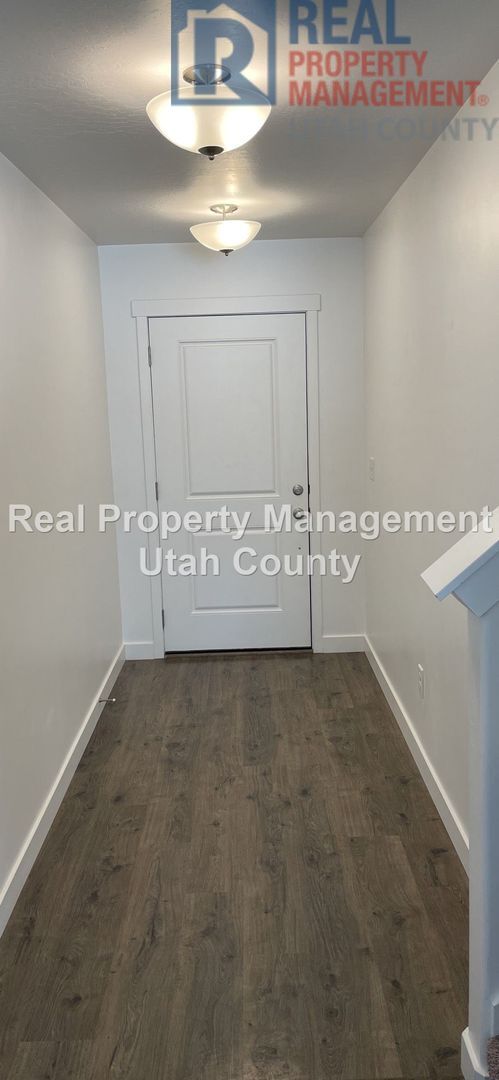 Building Photo - 487 S Fox Chase Ln