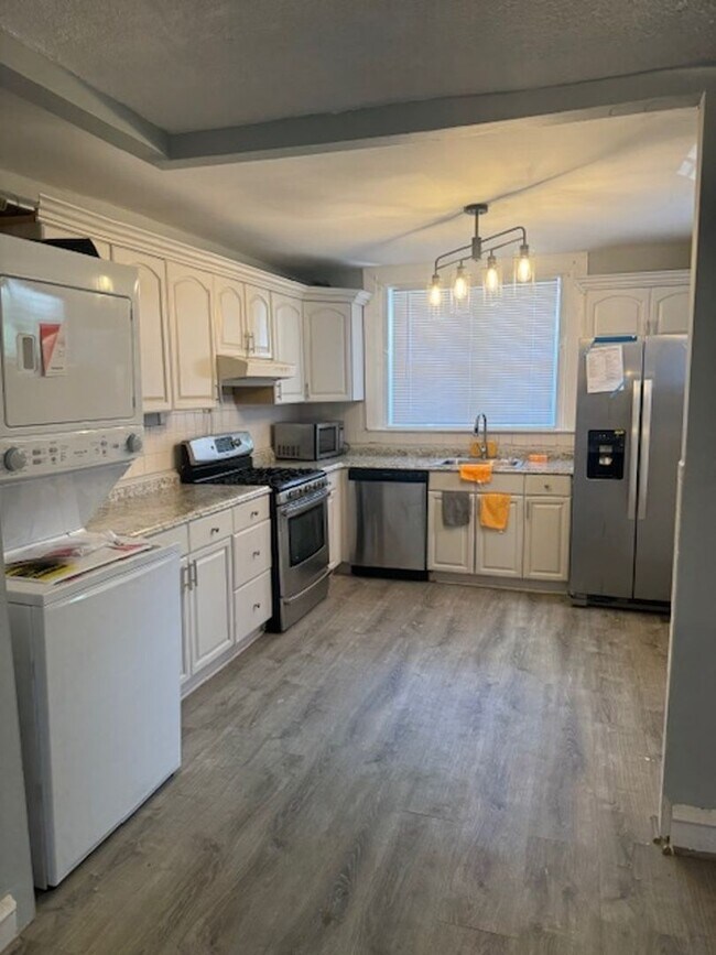 Building Photo - 3 Bedroom Single Family Home in Philadelphia