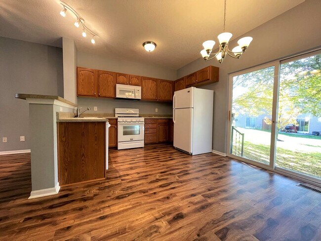 Building Photo - 1251 Hall Ln