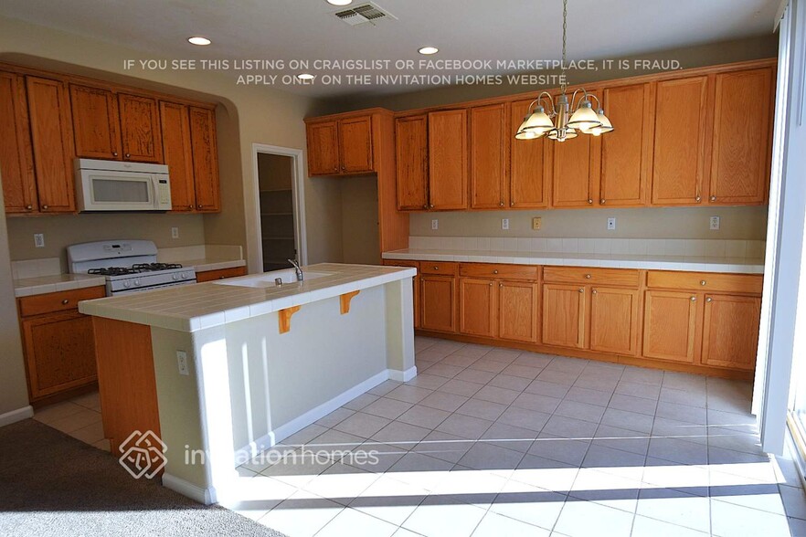 Building Photo - 8252 Grisham Way