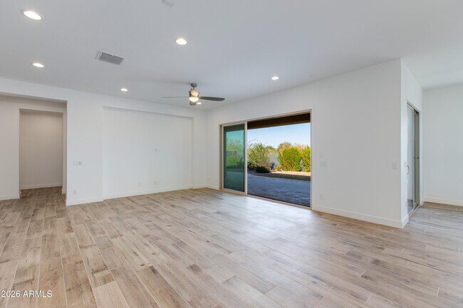 Building Photo - 18888 E Apricot Ln