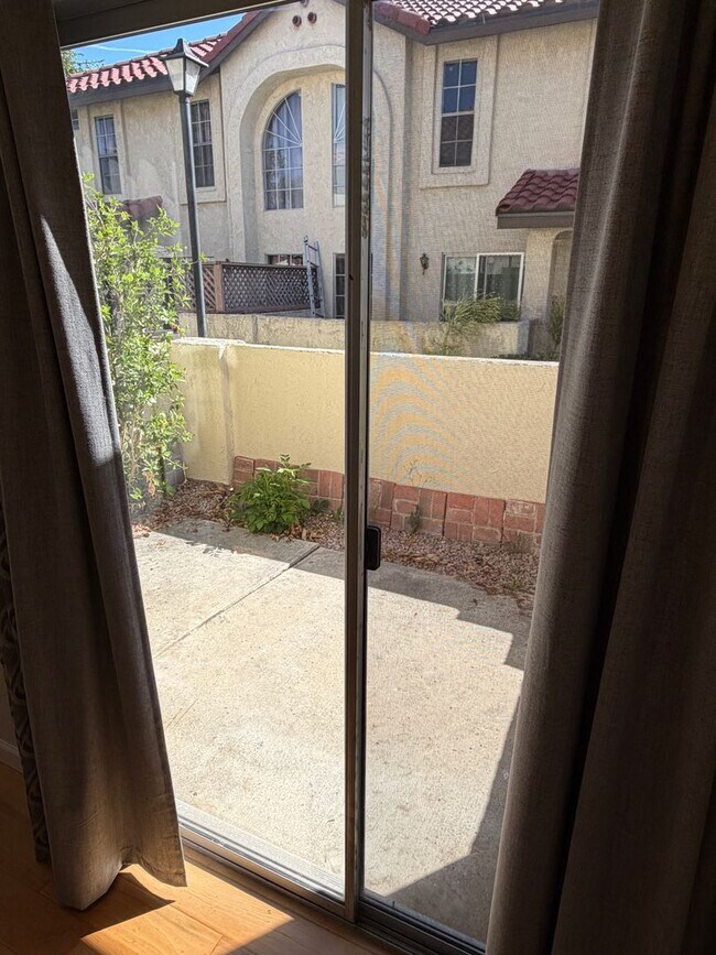 Building Photo - 26156 Sanz