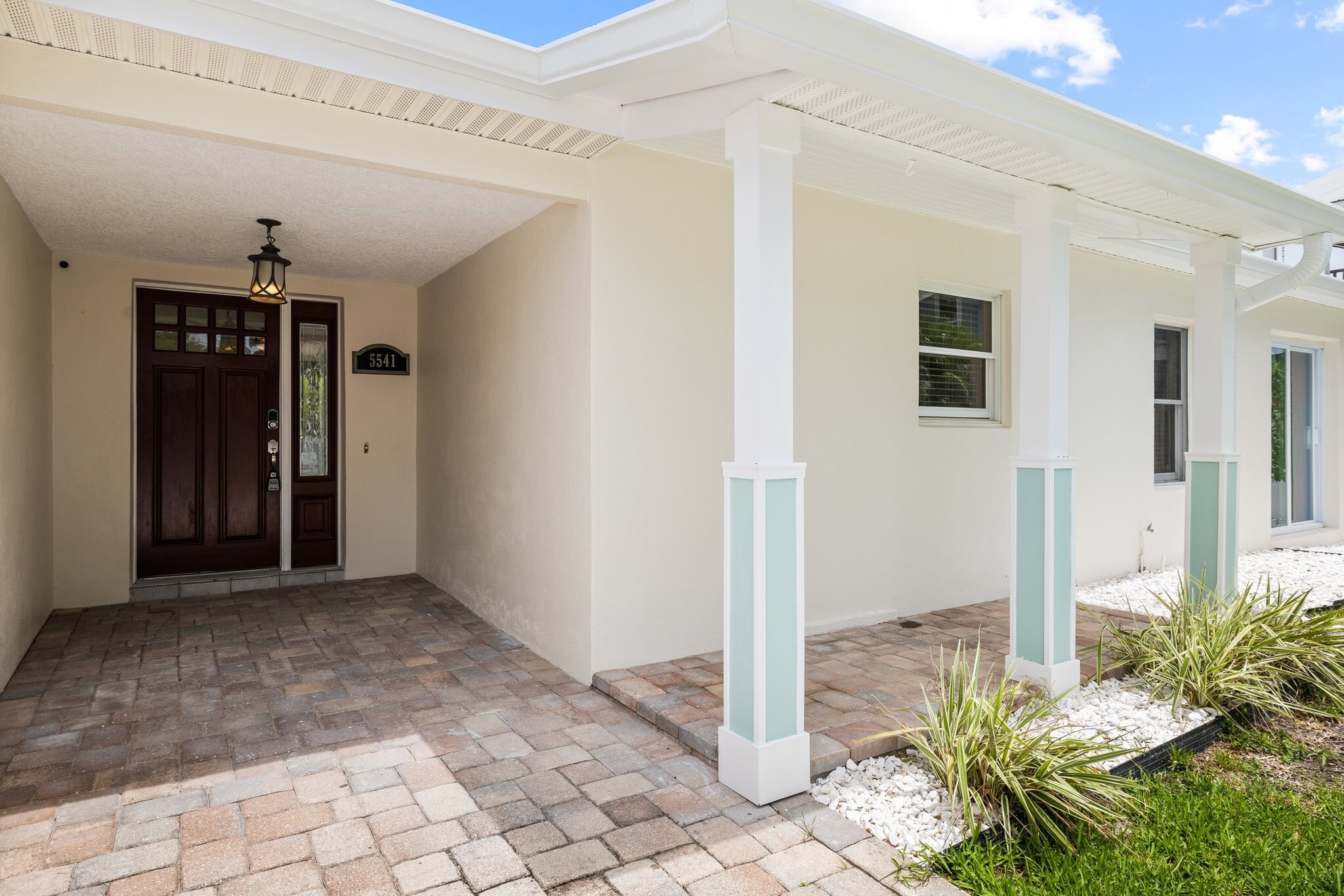 Building Photo - 5541 Bayou Grande Blvd NE