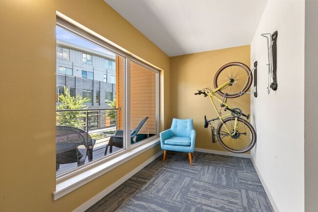 Building Photo - 2 Bed 2 Bath Condo With Mountain Views In Recently Developed Steel Yards Neighborhood.