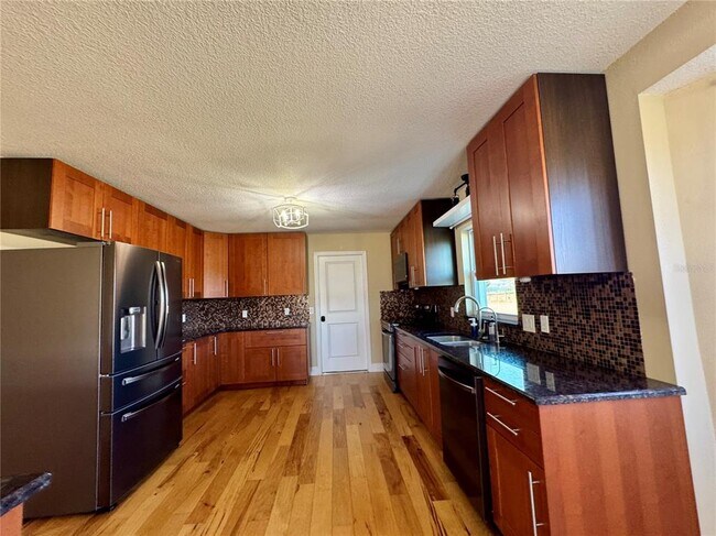 Building Photo - 3233 Hickory Tree Rd