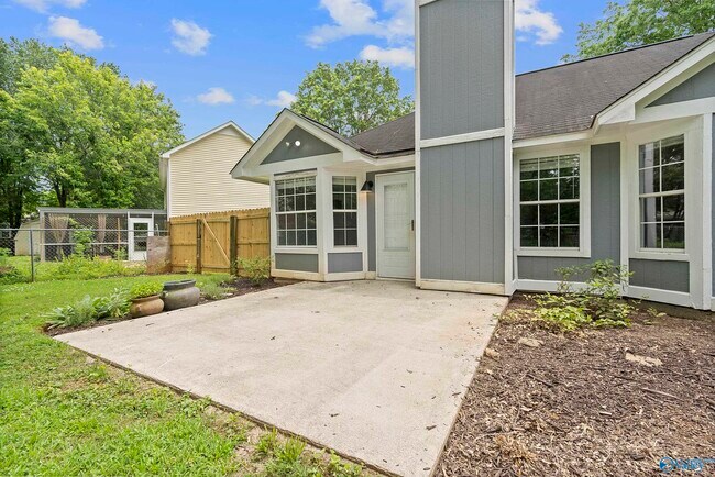 Building Photo - 223 Cypress Creek Dr