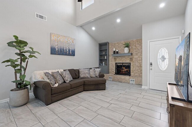 Building Photo - 1002 Parkside Cir