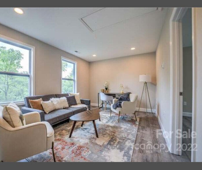 Upstairs den - 107 Owens Creek Rd