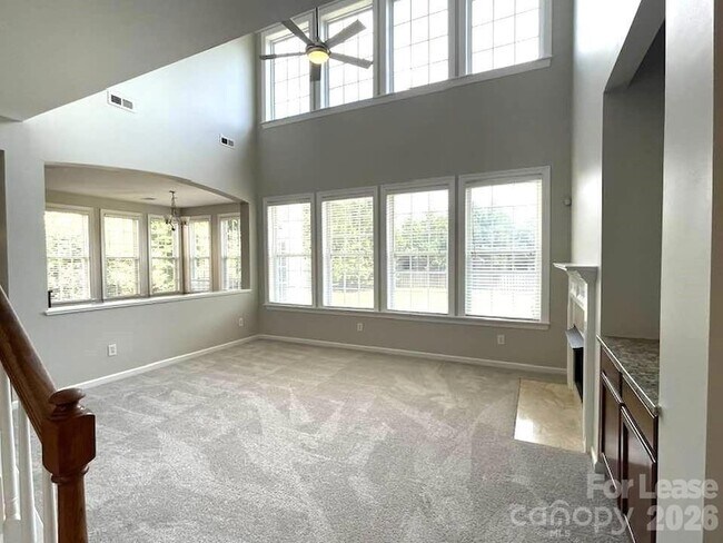 Building Photo - 10345 Falling Leaf Dr NW