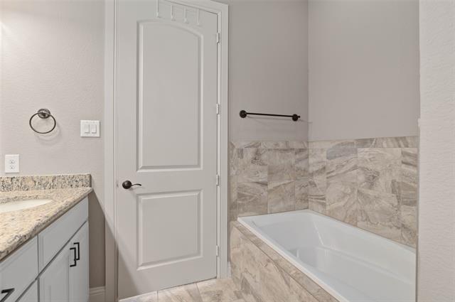 Building Photo - 2317 Chrystal Falls