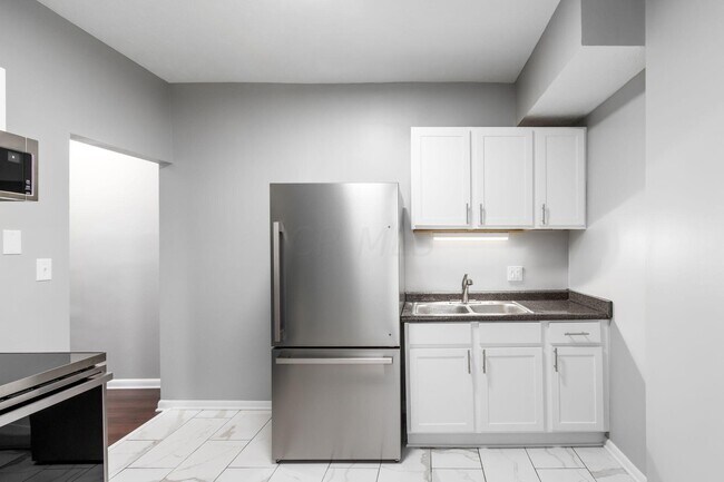 Building Photo - 848 Oak St