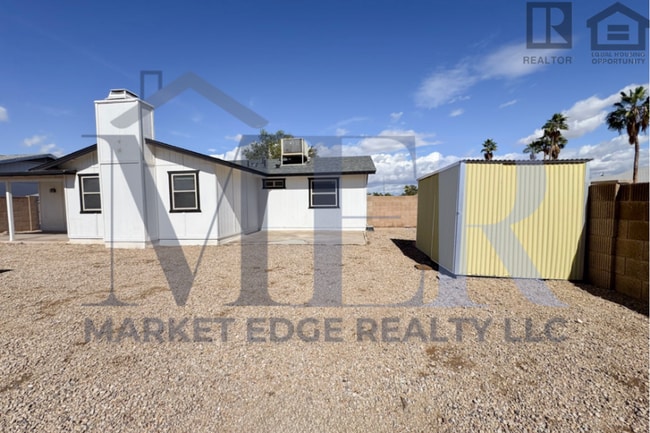 Building Photo - 3Bed/2Bath Home at Olive Ave/103rd Ave! Ready for Immediate Move-In! -- RV GATE! NO HOA!