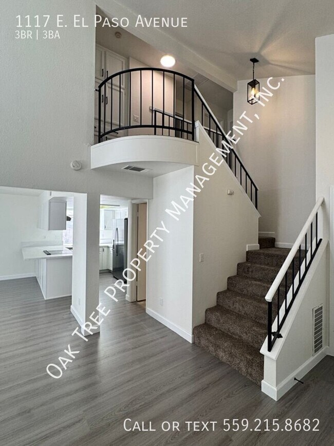 Building Photo - 1117 E El Paso Ave