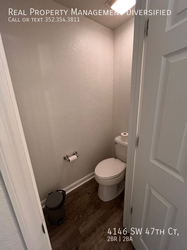 Building Photo - 4146 SW 47th Ct