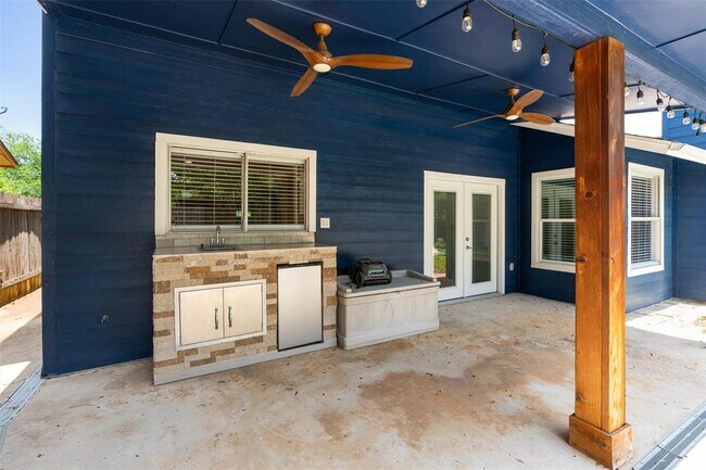 Building Photo - 11513 Quarter Horse Trail