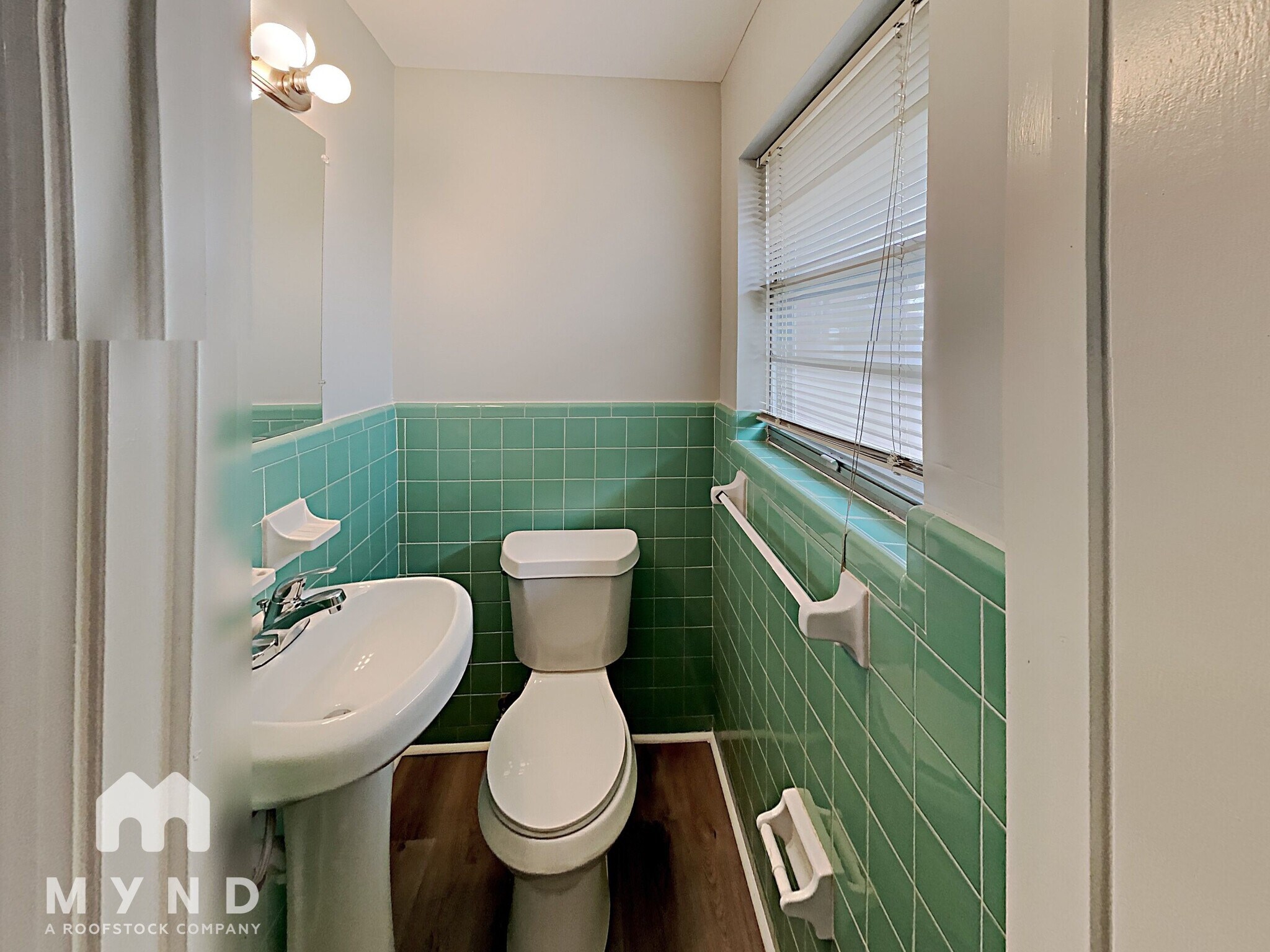 Building Photo - 626 Emerald Dr