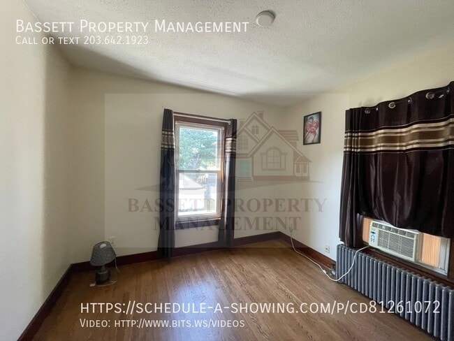 Building Photo - 92 Meadow St