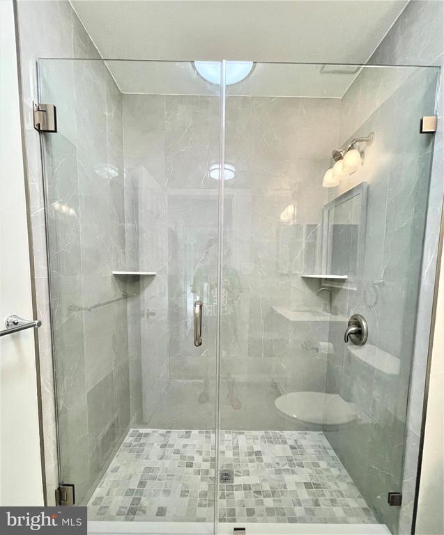 Building Photo - 16 Dorset Ct