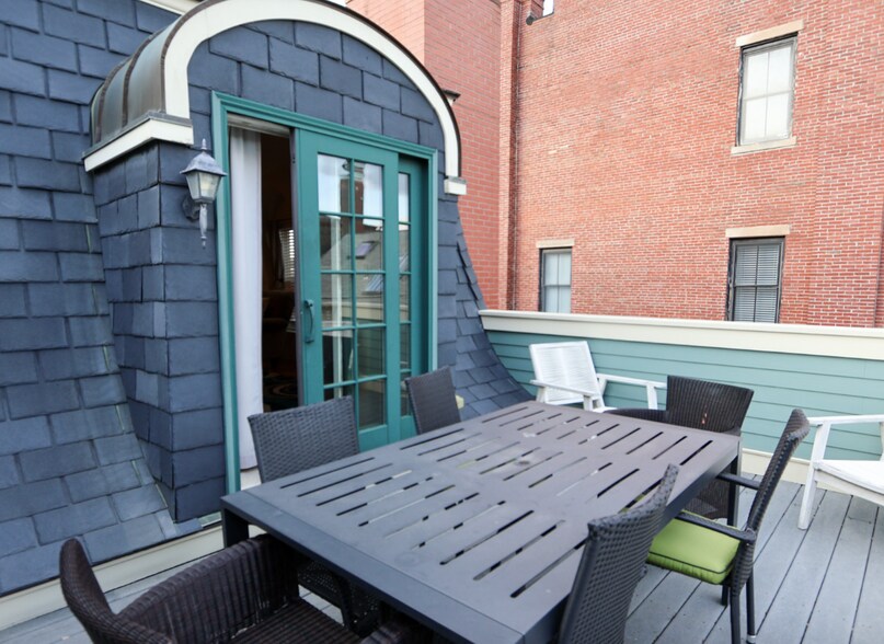 Building Photo - 2 Harvard Sq