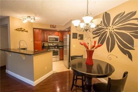 Building Photo - 4560 Commander Dr