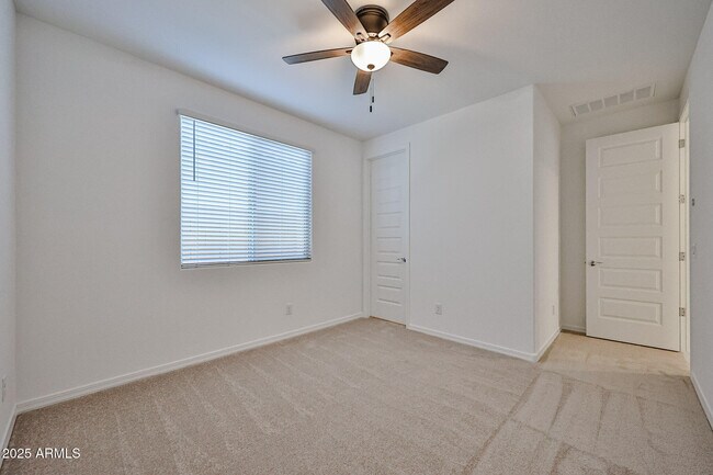 Building Photo - 8759 W Colter St