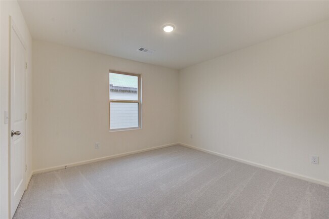 Building Photo - 8815 Vacek Xing Wy