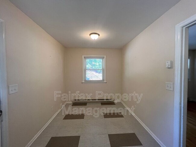 Building Photo - 1937 Morehead Ave