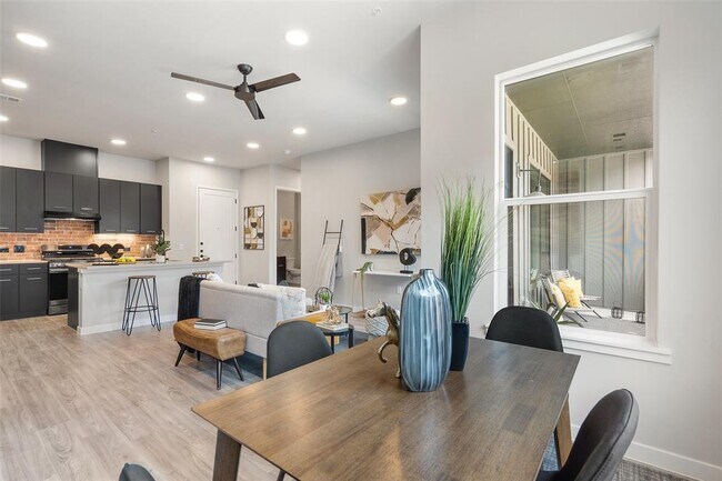 Building Photo - 4510 Terry-O Ln