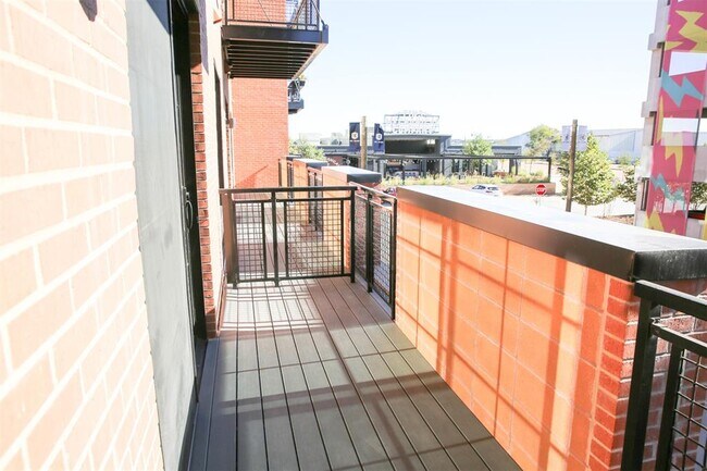 Building Photo - 207 S Congress Ave