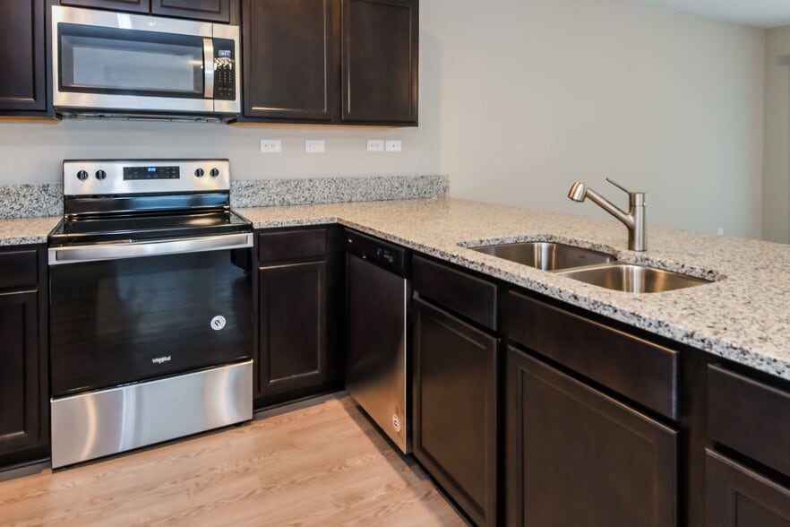 Building Photo - 12706 Camden Rd