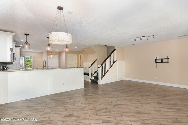 Building Photo - 100 Anchor Dr