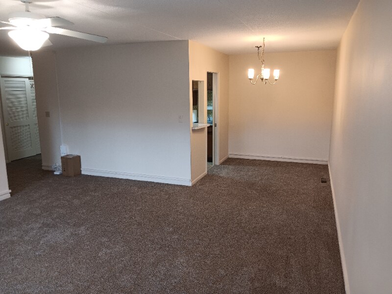 Building Photo - 720 Kellogg Ave