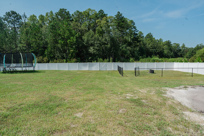 Building Photo - 242 Enclave Wy