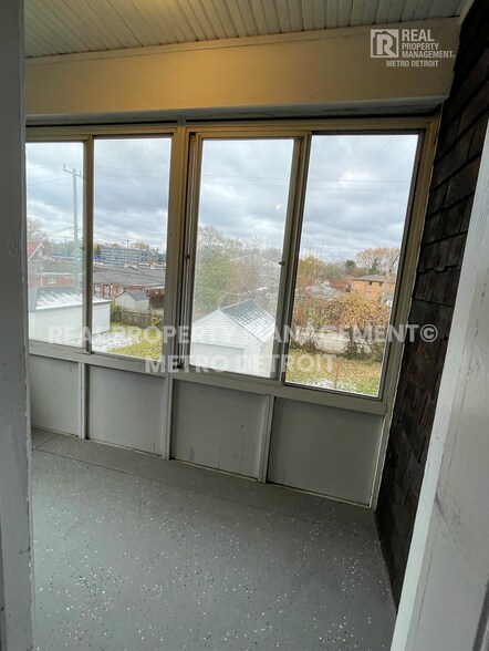 Building Photo - 15349 Prest St