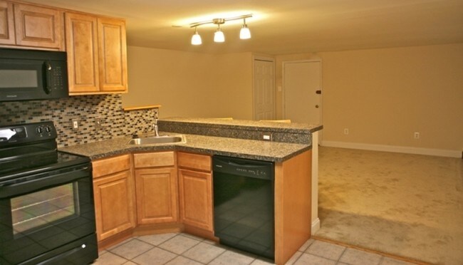 Kitchen - Overlook Hills Apartments