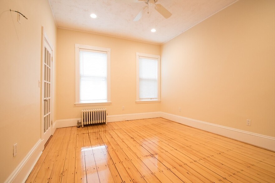 Building Photo - 20 Ellery St