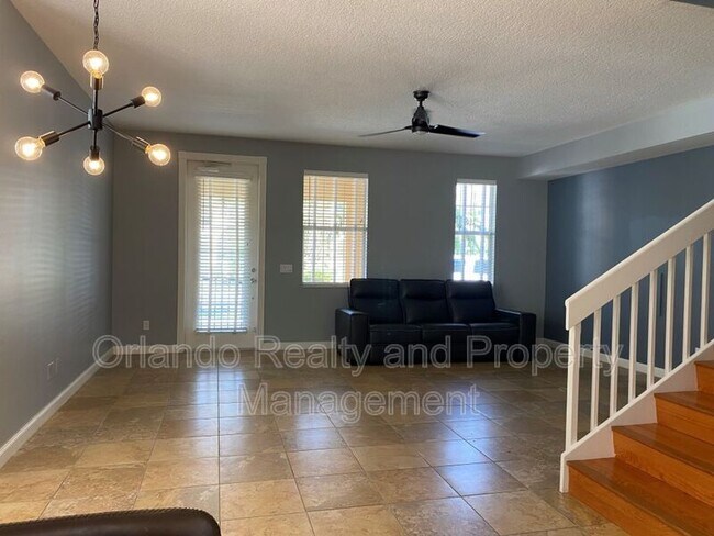 Building Photo - 1567 Napoli Dr W