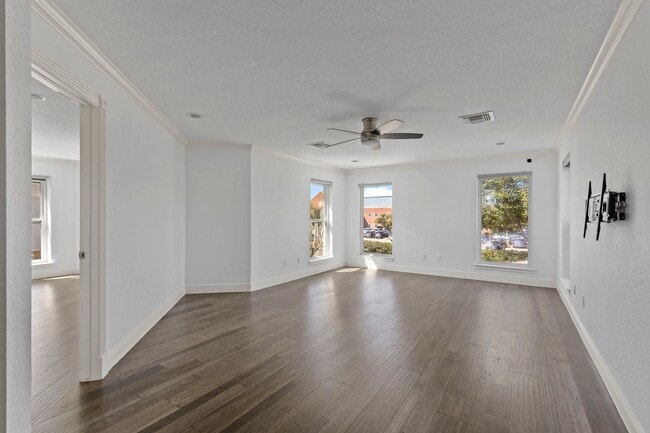 Building Photo - 3114 W Autumn Run Cir