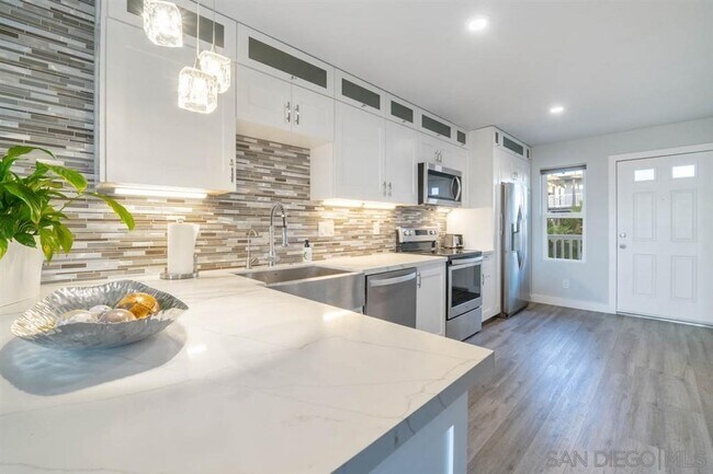 Building Photo - 1111 Seacoast Dr