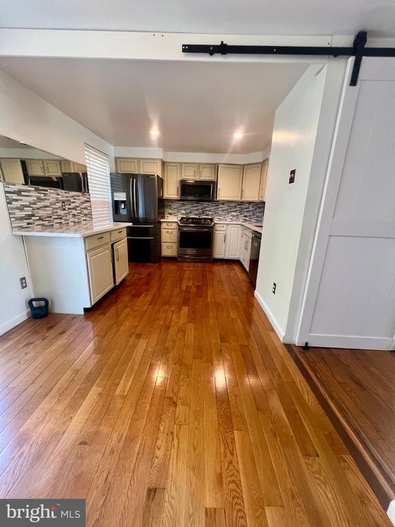 Building Photo - 16851 Toms River Loop