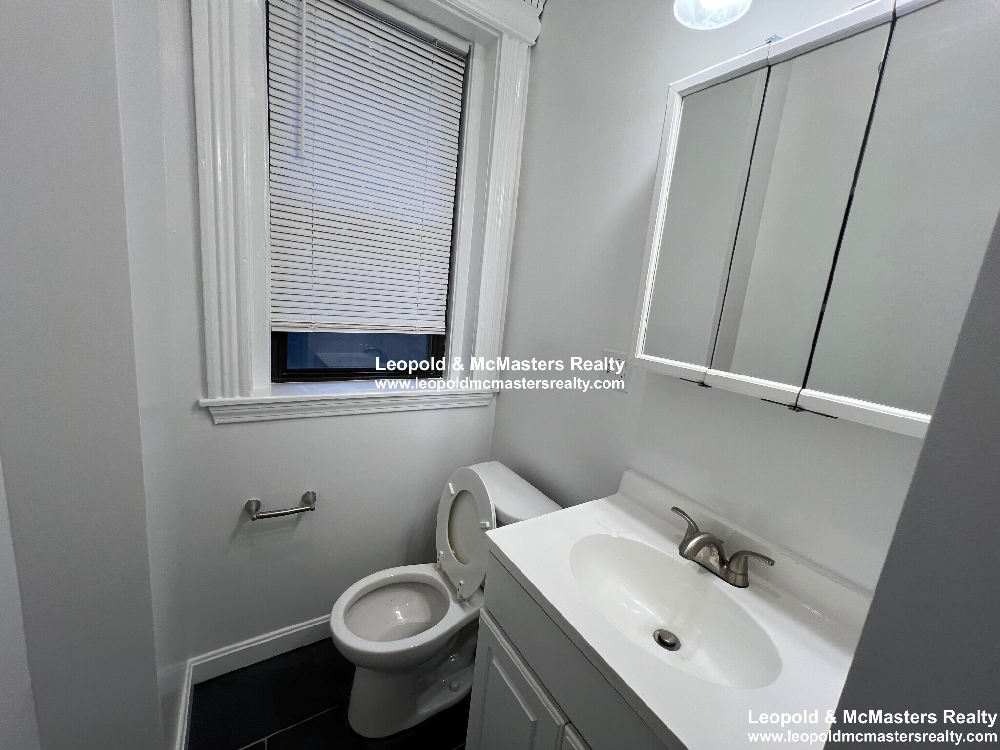 Building Photo - 100 Peterborough St